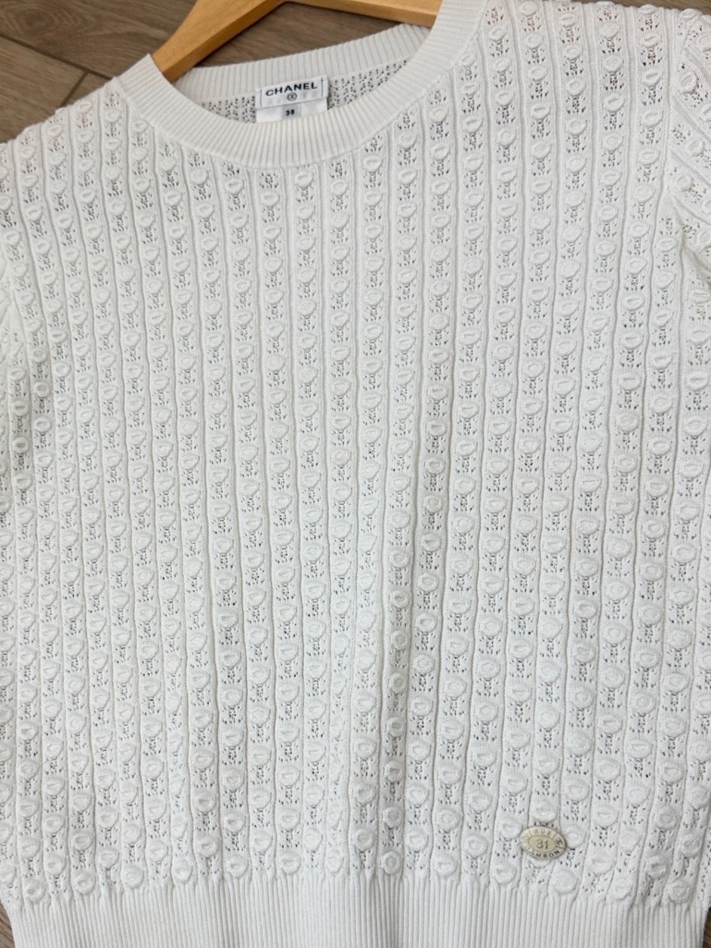Authentic CHANEL white Openwork Knit Short Sleeve Top beautiful condition 🫶🏽